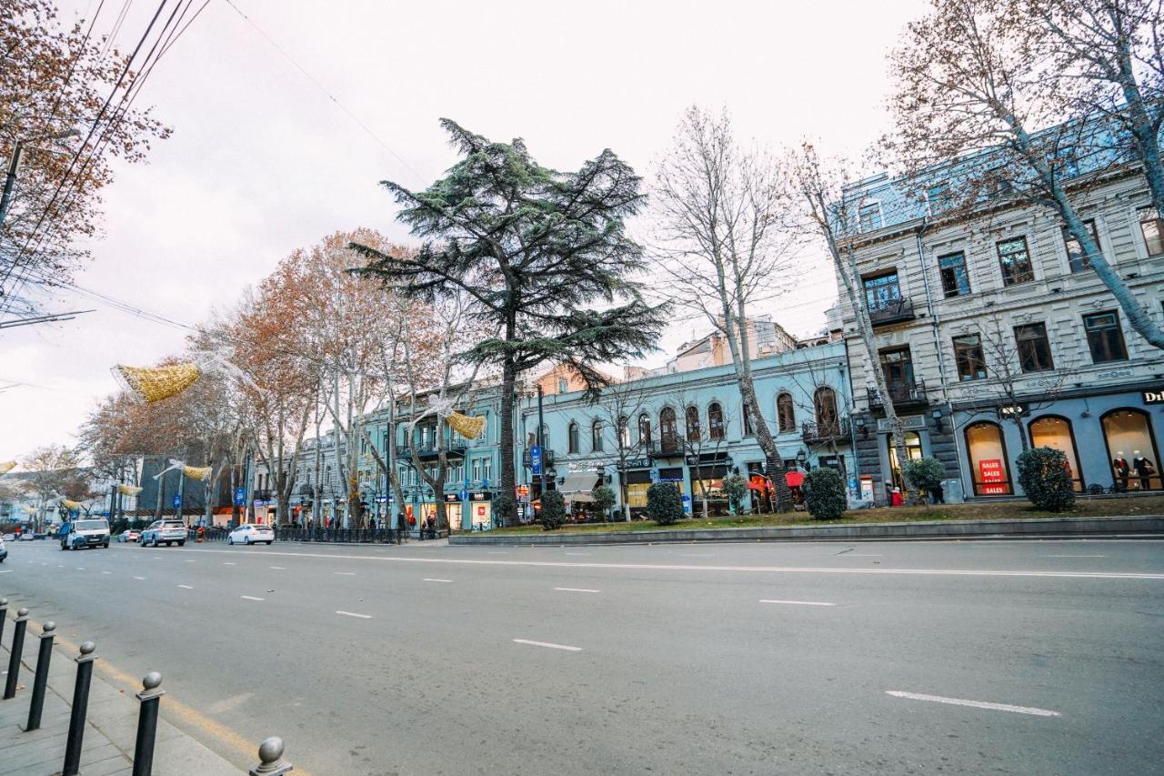 Second House Rustaveli Apartment Тбилиси Екстериор снимка