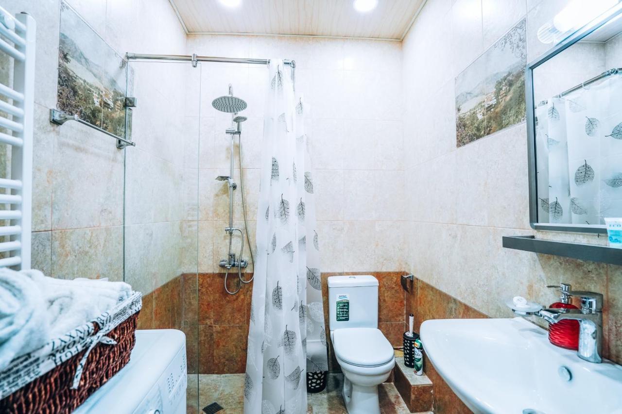 Second House Rustaveli Apartment Тбилиси Екстериор снимка