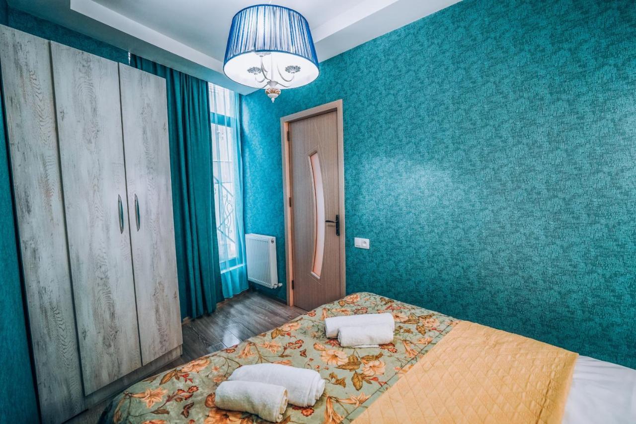 Second House Rustaveli Apartment Тбилиси Екстериор снимка