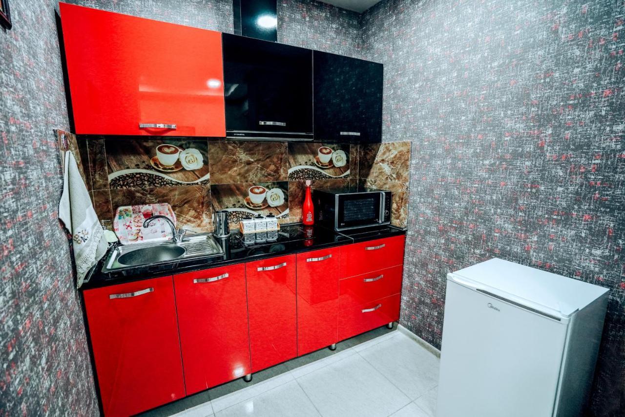 Second House Rustaveli Apartment Тбилиси Екстериор снимка